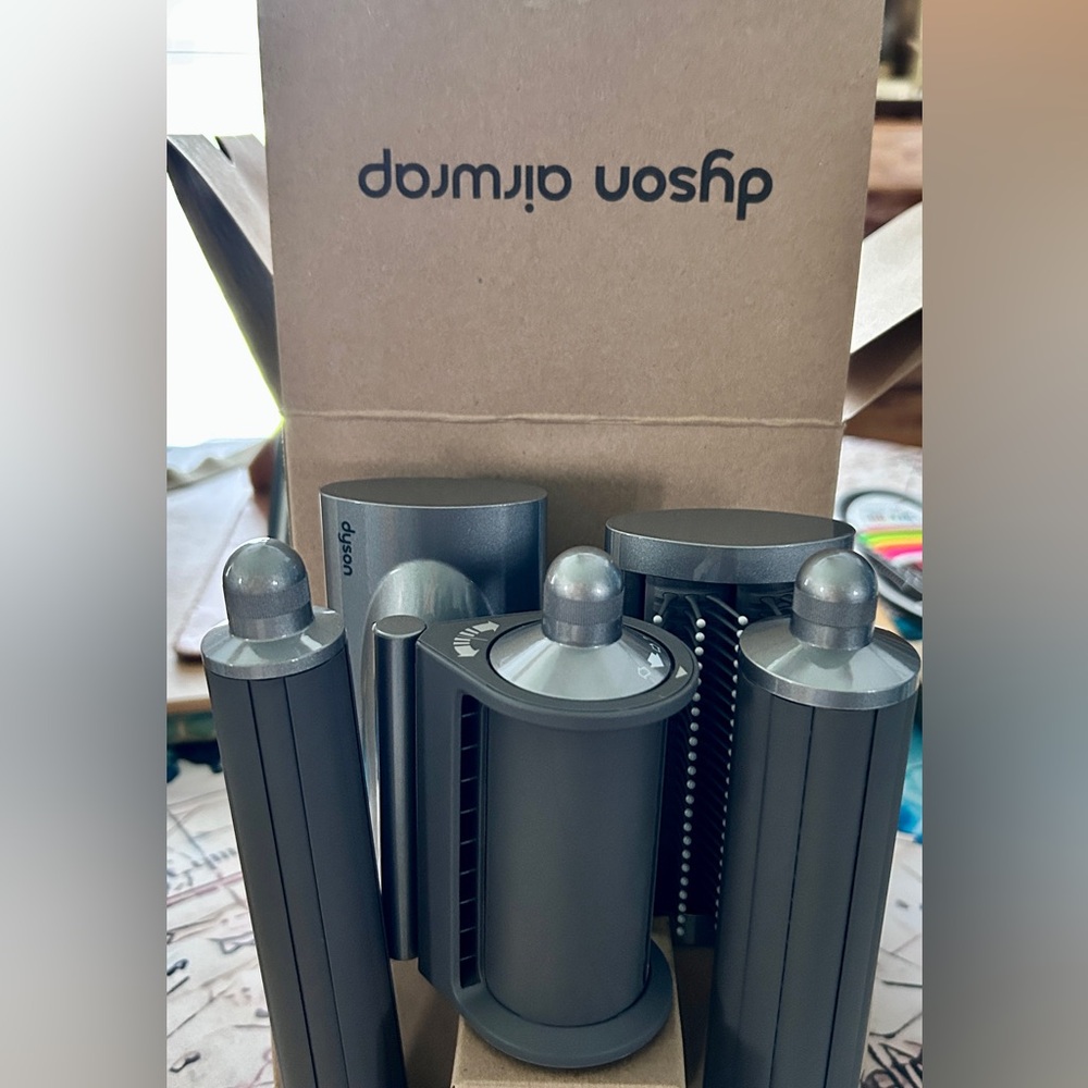 NIB Dyson air wrap attachment upgrade. Complete long(iron/nickel)